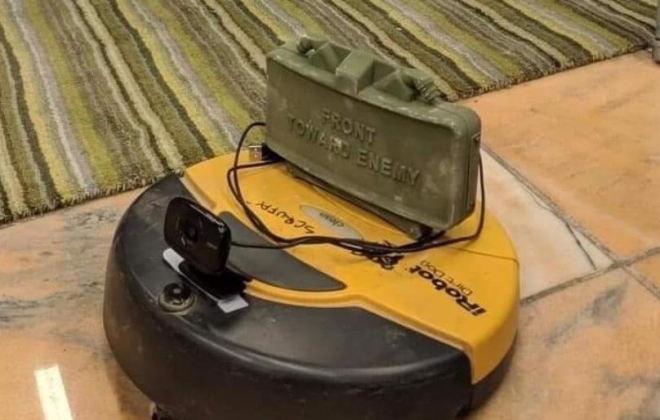 https://www.reddit.com/r/Bossfight/comments/drkell/claymore_roomba_nothing_special_just_claymore/