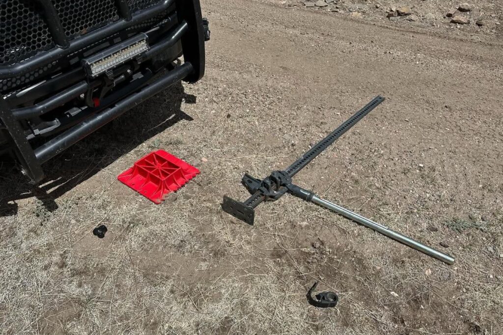 Vehicle Emergency Kit Essentials