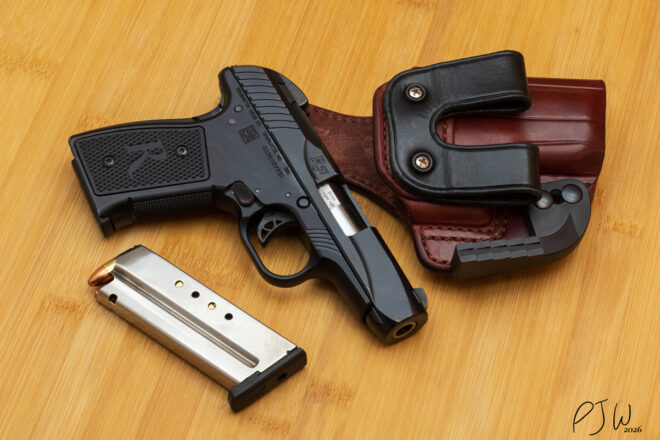 R51 & Holster 3.2 Small-1